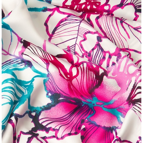 Natori
Floral Satin Caftan - Picture 6 of 6